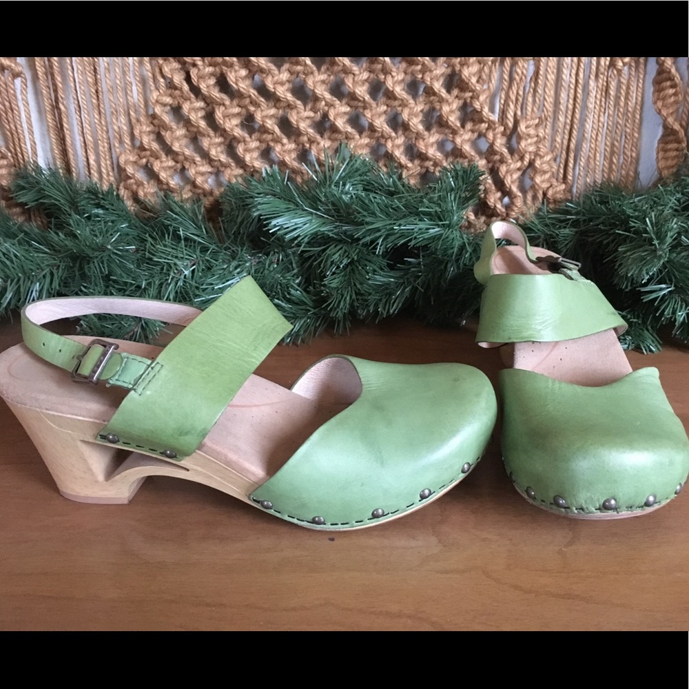 Green Danskos 39